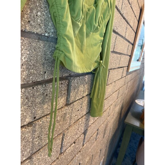 Princess Polly Green Ribbed Long-Sleeve Ruched Crop Top Size S - Picture 2 of 6